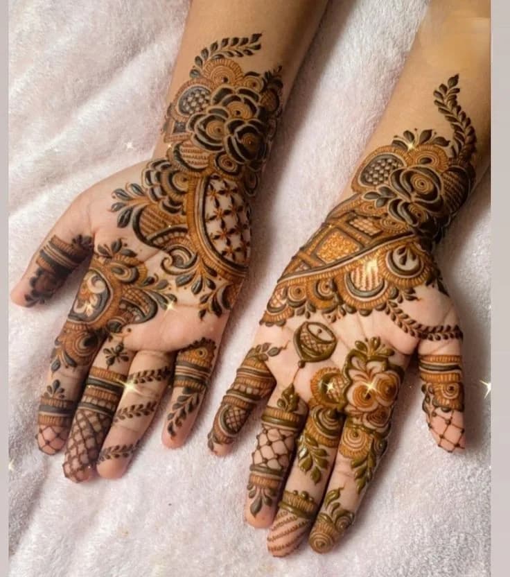 Rose trail Arabic mehandi on the palms