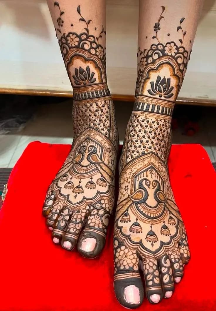 Kalash and jaal bridal feet mehandi, mehandi for Koderma weddings